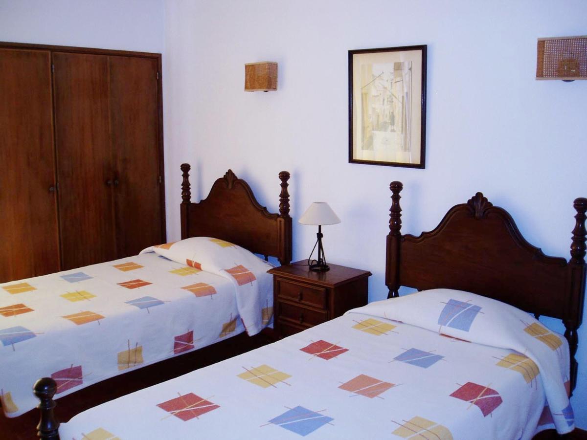 Apartamentos Salema Praia Club Экстерьер фото