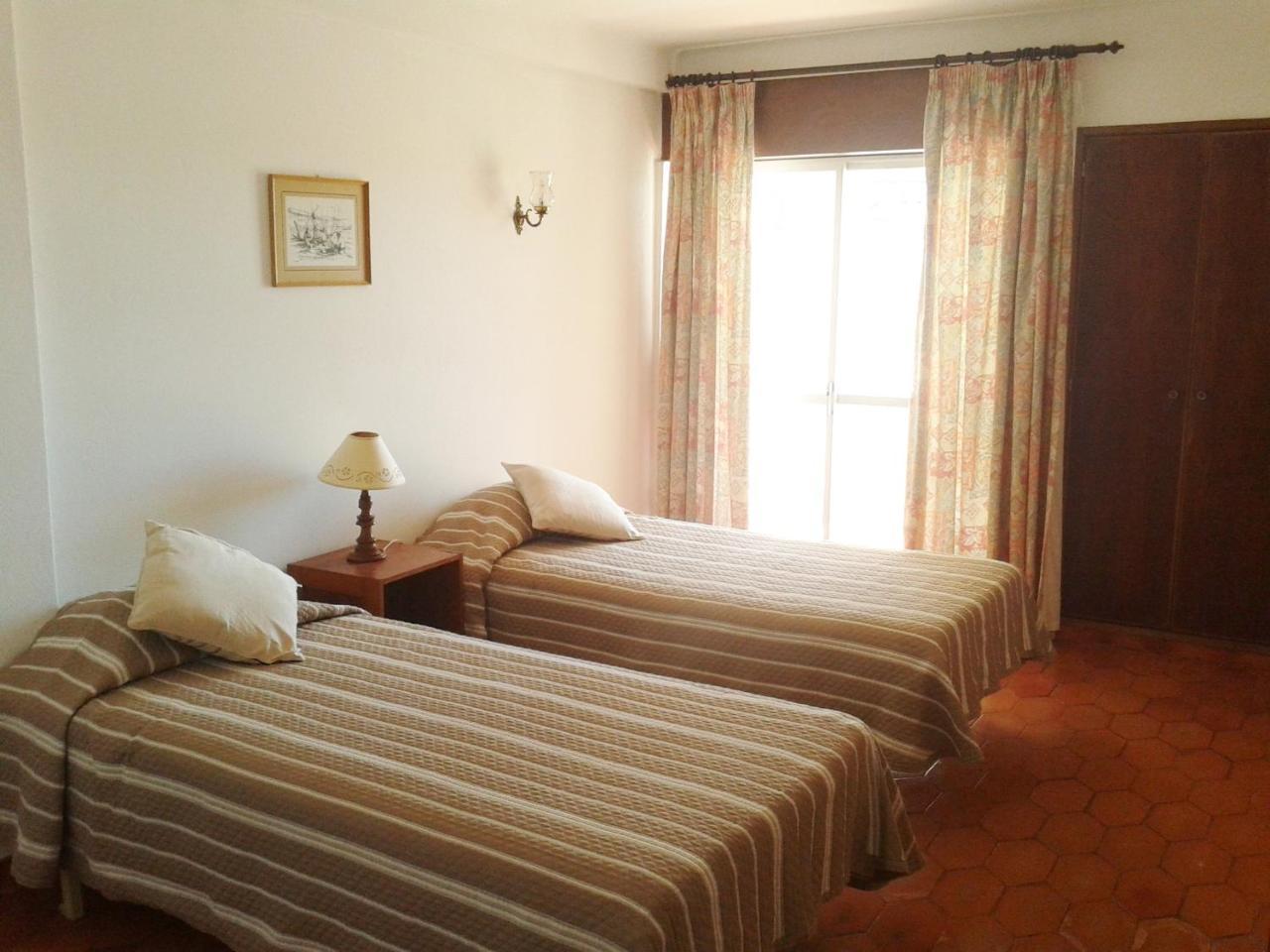 Apartamentos Salema Praia Club Экстерьер фото